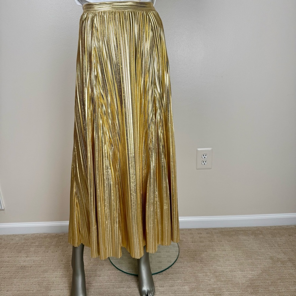 NWT Metallic Gold Pleated Midi Skirt. Elastic waist, lined XS